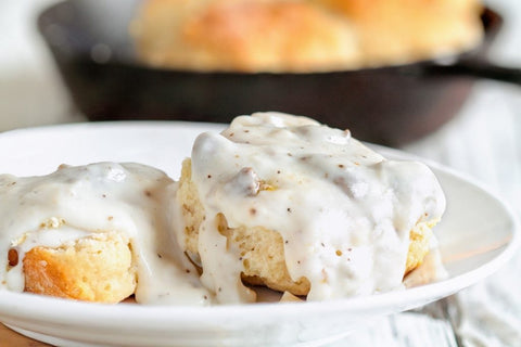The Easy Way to Make Biscuits and Gravy in About 15 Minutes